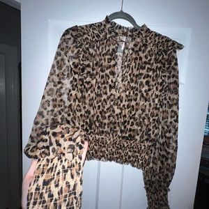 Free People top worn once. Size large